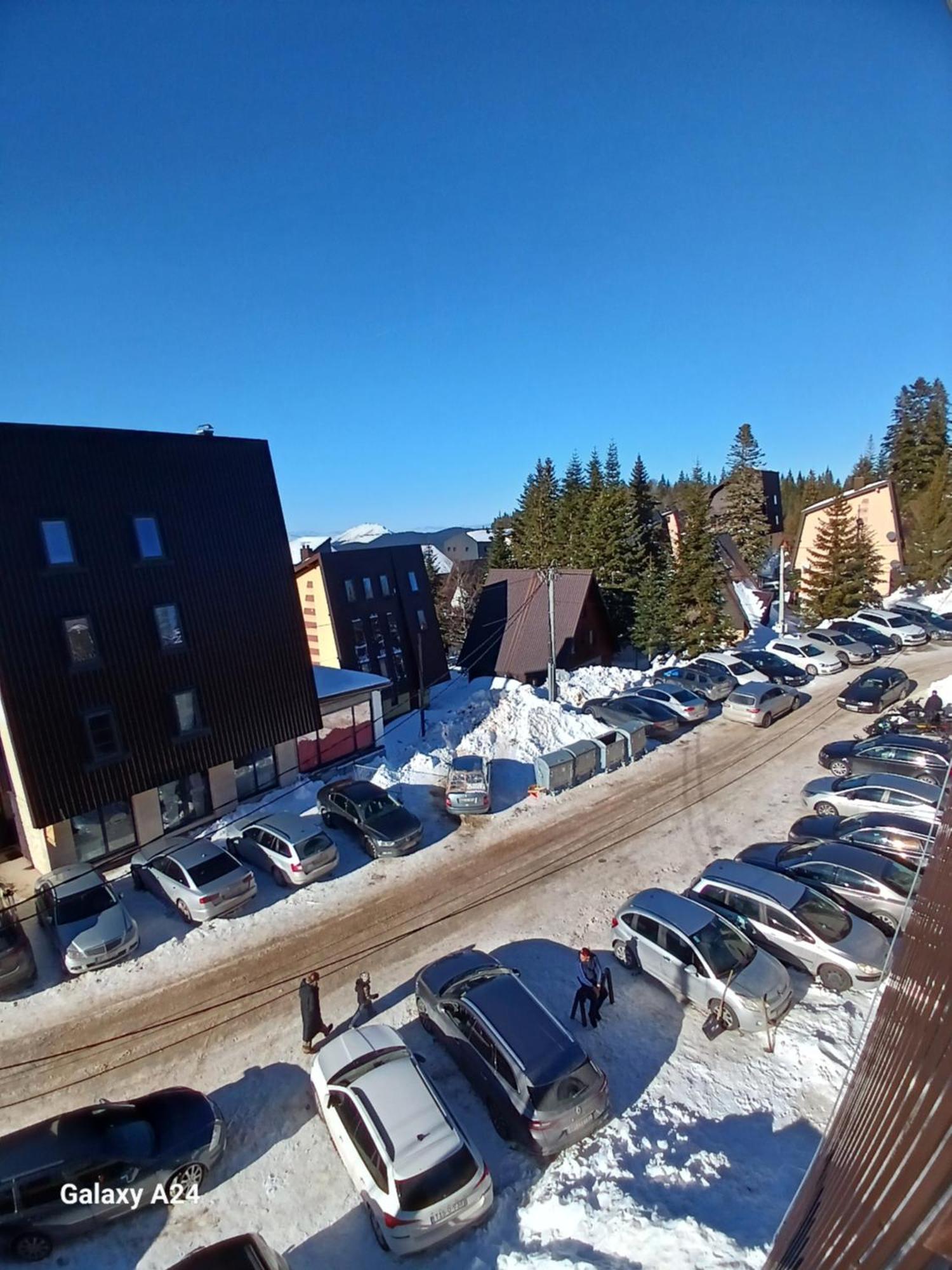 Mraz Apartment Jahorina Exterior photo
